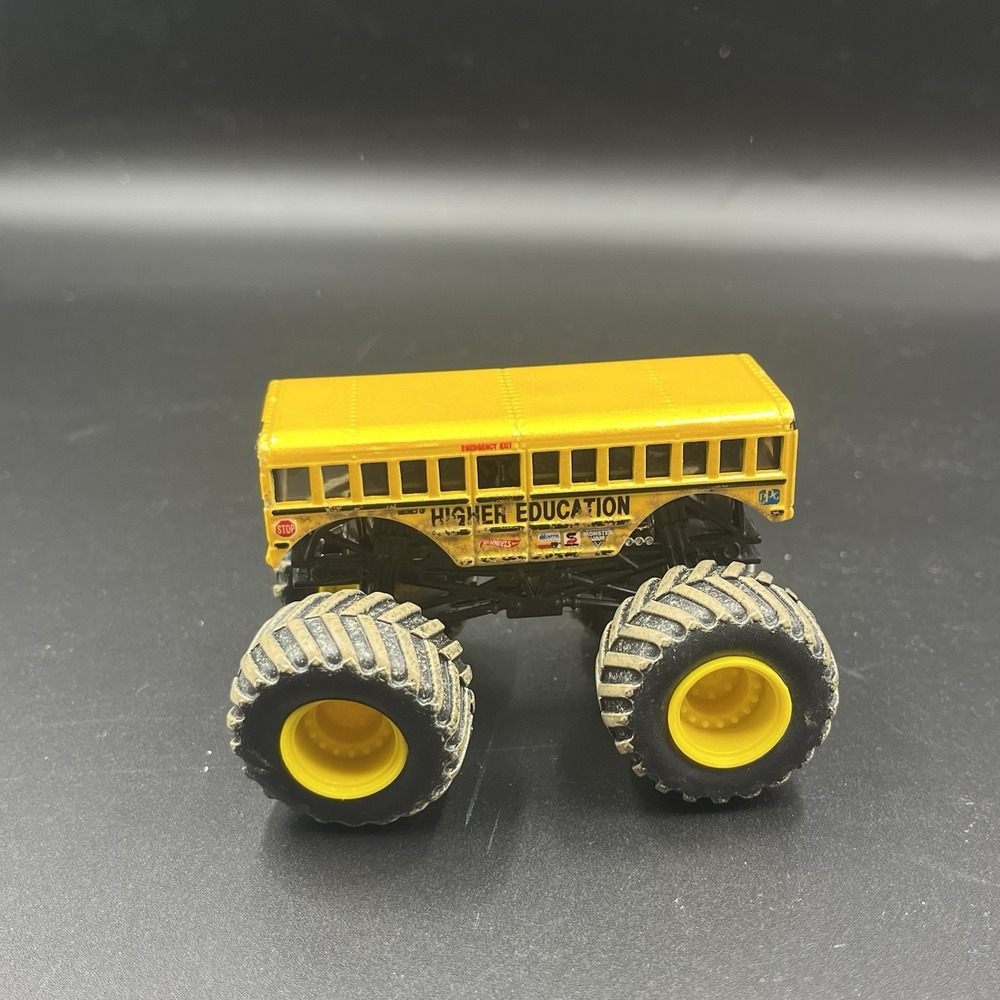 Hot Wheels Monster‎ Jam Trucks 1:64 Scale Diecast Higher Education Bus